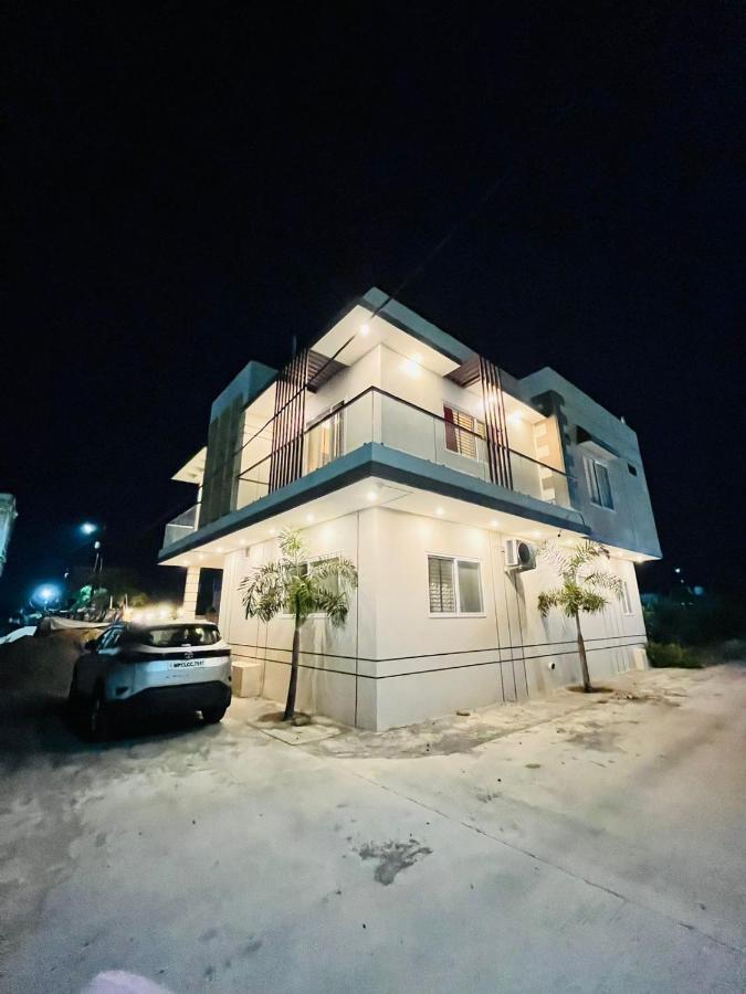 אויאיין Shyam Sudha Home Stay מראה חיצוני תמונה