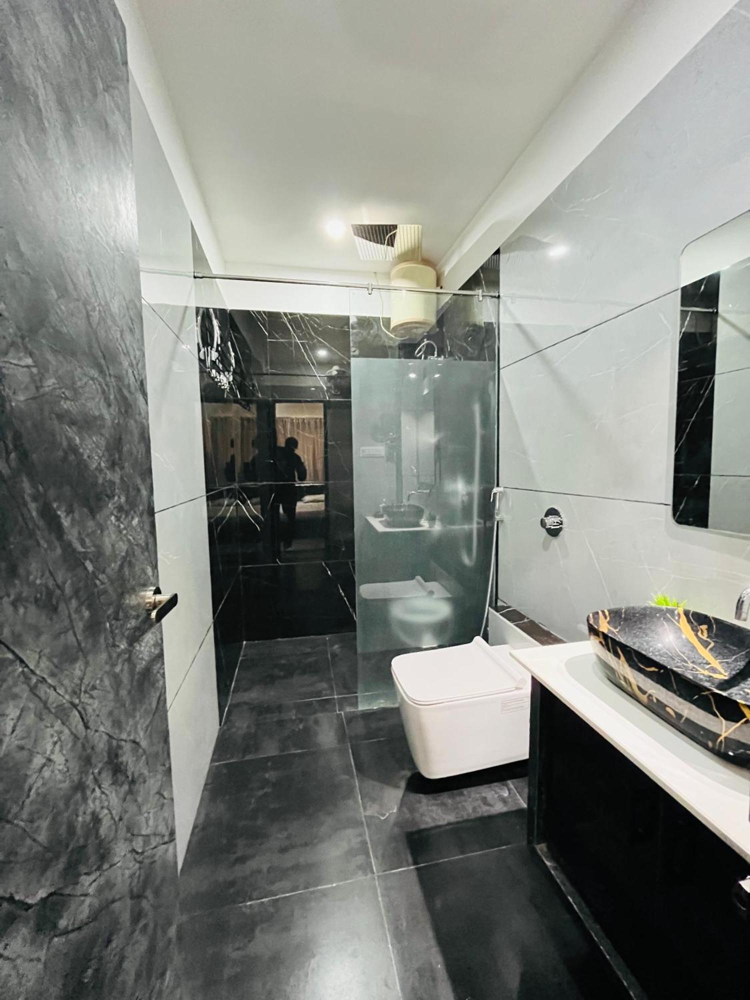אויאיין Shyam Sudha Home Stay מראה חיצוני תמונה